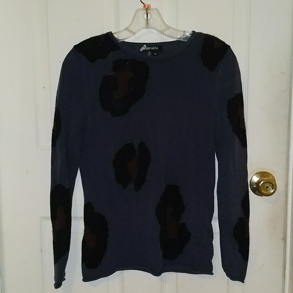 Paperwhite xs sweater